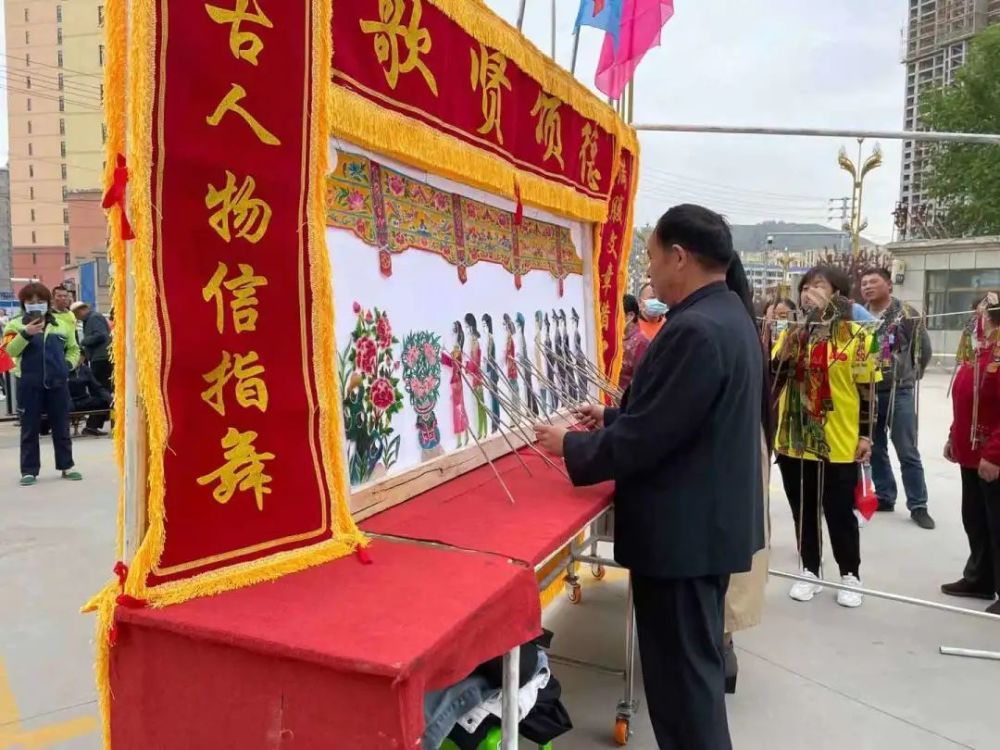 新澳門王中王期期中，揭秘彩票背后的秘密與策略，揭秘新澳門王中王彩票背后的秘密與策略，期期中探秘彩票世界