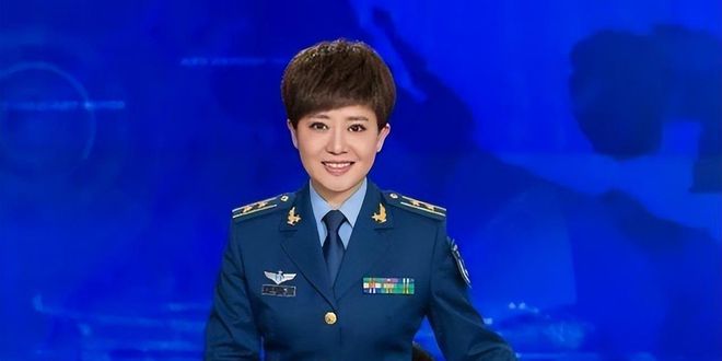 軍事節(jié)目女主持人，閃耀熒屏的星光，軍事節(jié)目女主持人，熒屏上的璀璨星光