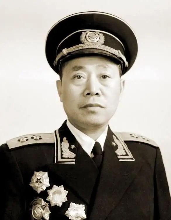 上將上面還有等級嗎，探究軍銜體系中的高級職位與等級劃分，軍銜體系揭秘，上將之上是否還有更高級別？高級職位與等級劃分全解析