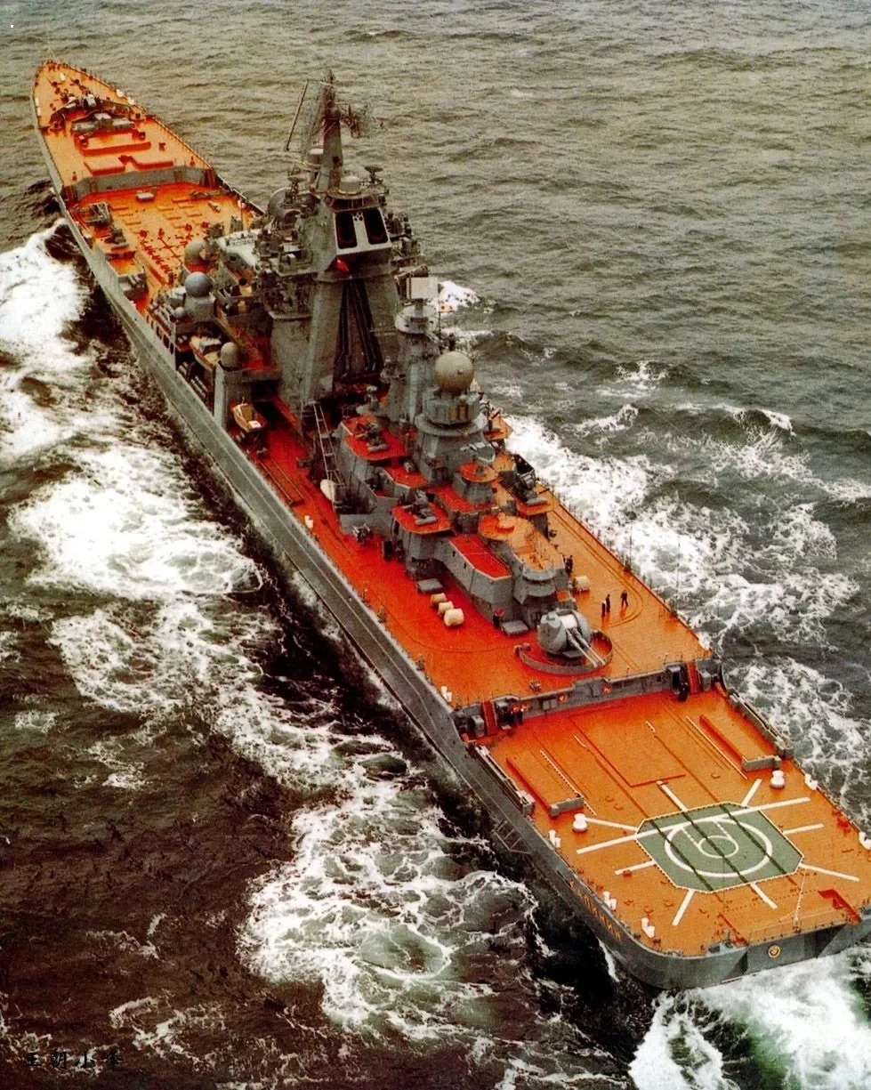 中國(guó)版基洛夫級(jí)巡洋艦，探索未來(lái)海上霸主之路，中國(guó)版基洛夫級(jí)巡洋艦，未來(lái)海上霸主之路的探索