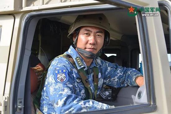 滿廣志現(xiàn)在是什么軍銜？深度解析其軍事生涯及成就，滿廣志的軍銜與軍事生涯，深度解析及成就概覽