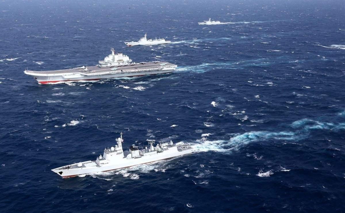 聚焦國際海域，中國戰(zhàn)艦圍觀英艦背后的故事，聚焦國際海域，中國戰(zhàn)艦視角下的英艦背后故事