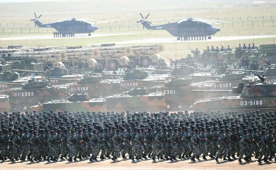 建軍90周年閱兵儀式，回顧輝煌歷程，展望嶄新未來，建軍90周年閱兵儀式，回顧輝煌歷程，展望嶄新未來，彰顯軍威國威的力量展示