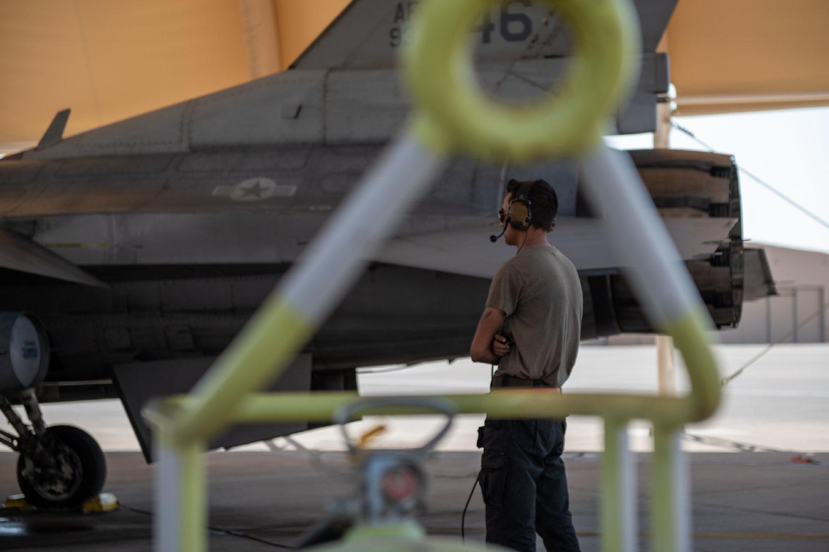 中國空軍戰(zhàn)機數(shù)量概覽，2022年的最新數(shù)據(jù)解讀，中國空軍戰(zhàn)機數(shù)量概覽，最新數(shù)據(jù)解讀及分析（2022版）