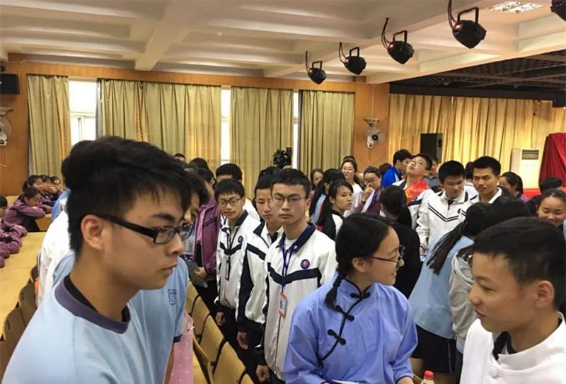 新澳門三中三6組免費公開——探索與解析，澳門三中三最新6組數(shù)據(jù)解析與探索，免費公開揭秘