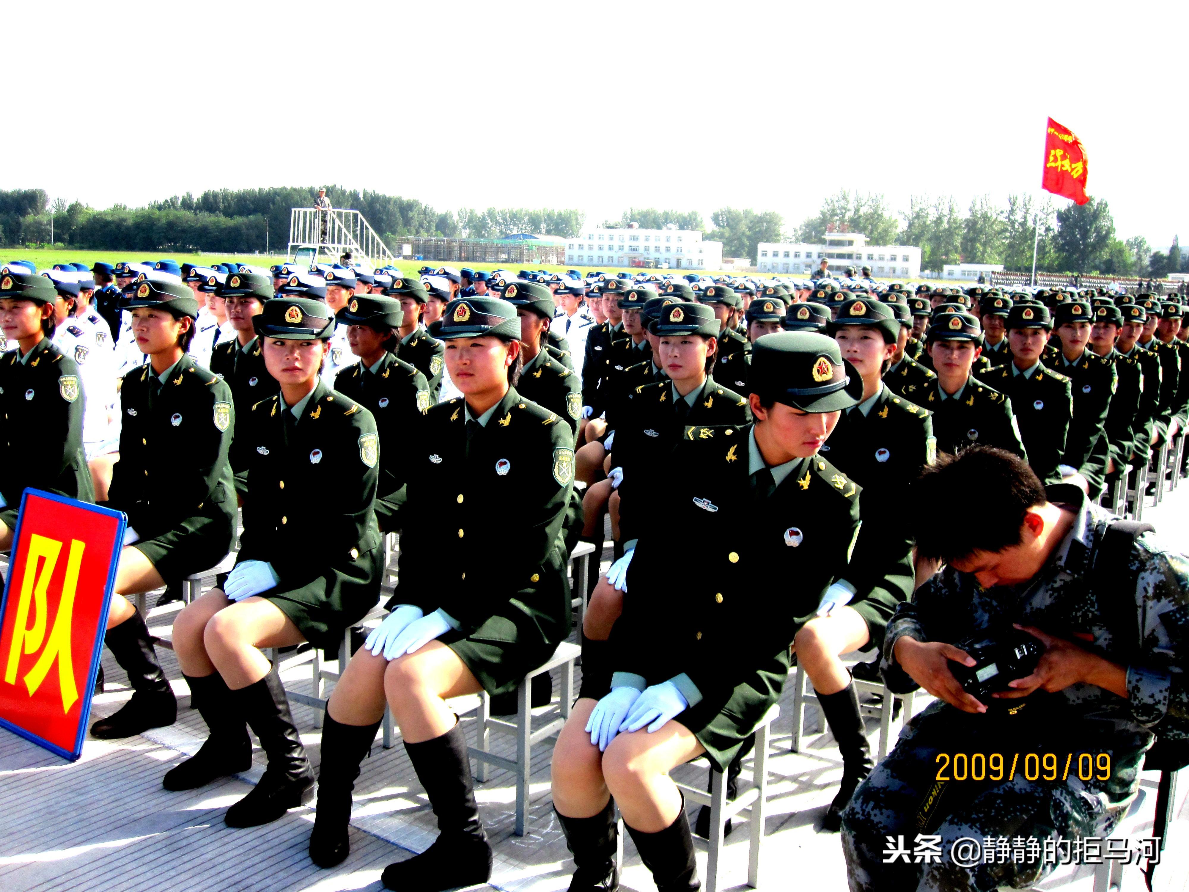 閱兵扭錯(cuò)頭的士兵怎么樣了？深入了解事件背后的故事，閱兵扭錯(cuò)頭的士兵后續(xù)如何？事件背后的故事揭秘