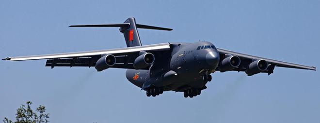 C17運(yùn)輸機(jī)與運(yùn)-20，空中巨人的對(duì)比與探討，C17運(yùn)輸機(jī)與運(yùn)-20空中巨人，對(duì)比與探討