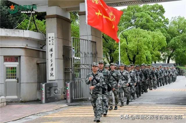 軍事院校分?jǐn)?shù)線詳解，如何把握入學(xué)門檻？，軍事院校分?jǐn)?shù)線詳解，如何把握入學(xué)門檻與提高錄取機(jī)會(huì)？