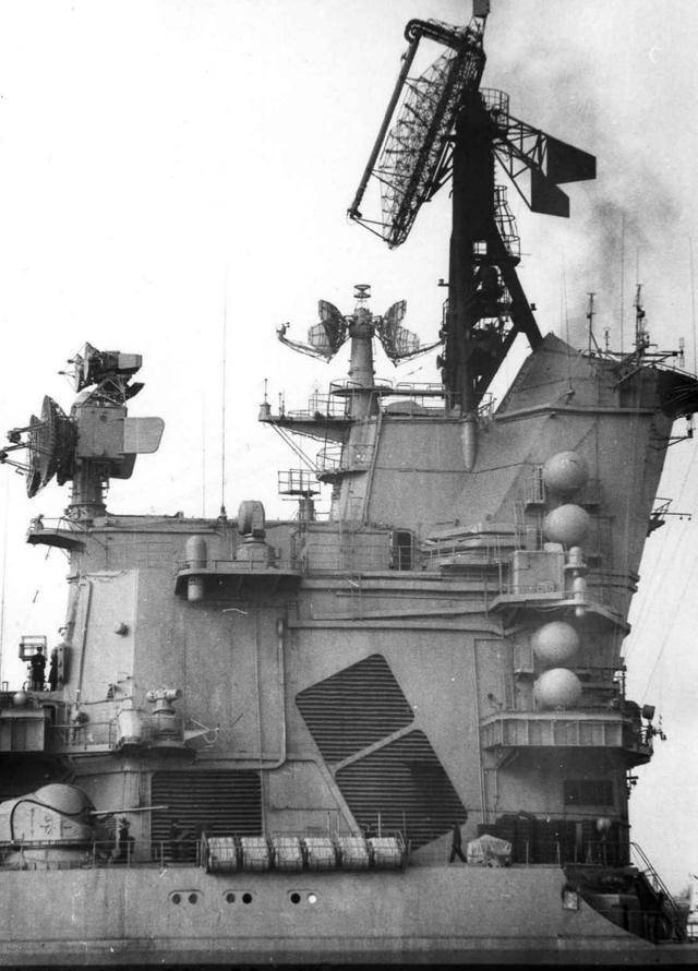 蘇聯(lián)65型巡洋艦，歷史與特點解析，蘇聯(lián)65型巡洋艦，歷史背景與特點深度解析