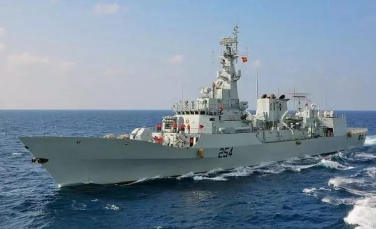 中國目前最先進的軍艦，展現強大的國防實力，中國最尖端軍艦彰顯國防實力