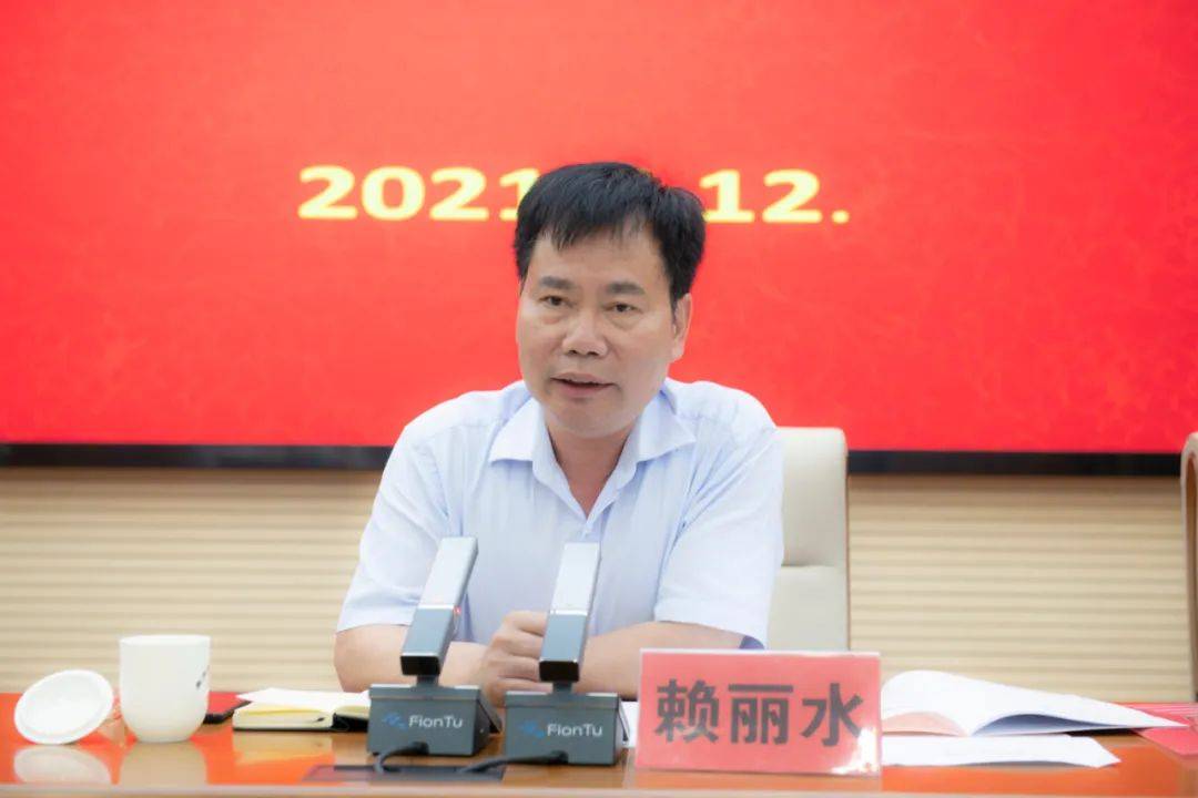 二四六香港資料期期中，深度解析與SEO優(yōu)化策略，深度解析香港期期中資料，SEO優(yōu)化策略揭秘