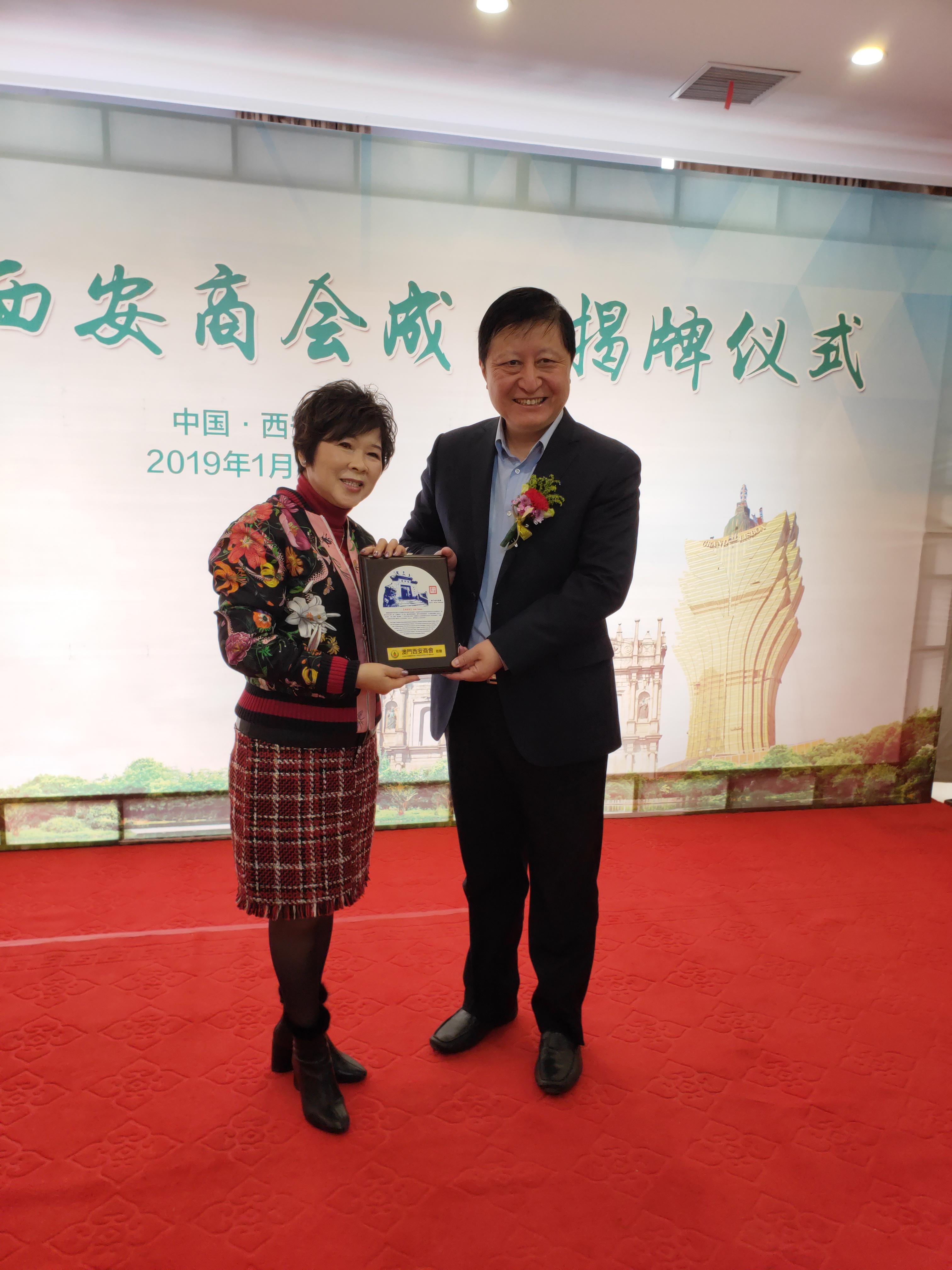 澳門一肖100準(zhǔn)免費(fèi)——揭秘彩票背后的秘密，澳門彩票揭秘，一肖預(yù)測(cè)背后的真相