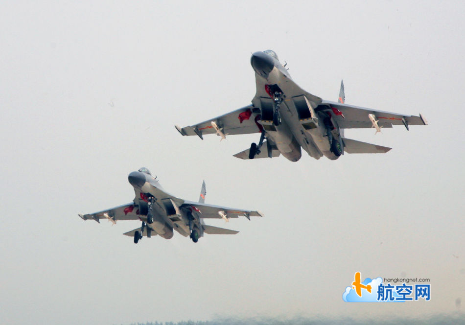殲-11B戰(zhàn)機，中國空中力量的璀璨明珠，殲-11B戰(zhàn)機，中國空中力量的耀眼明珠