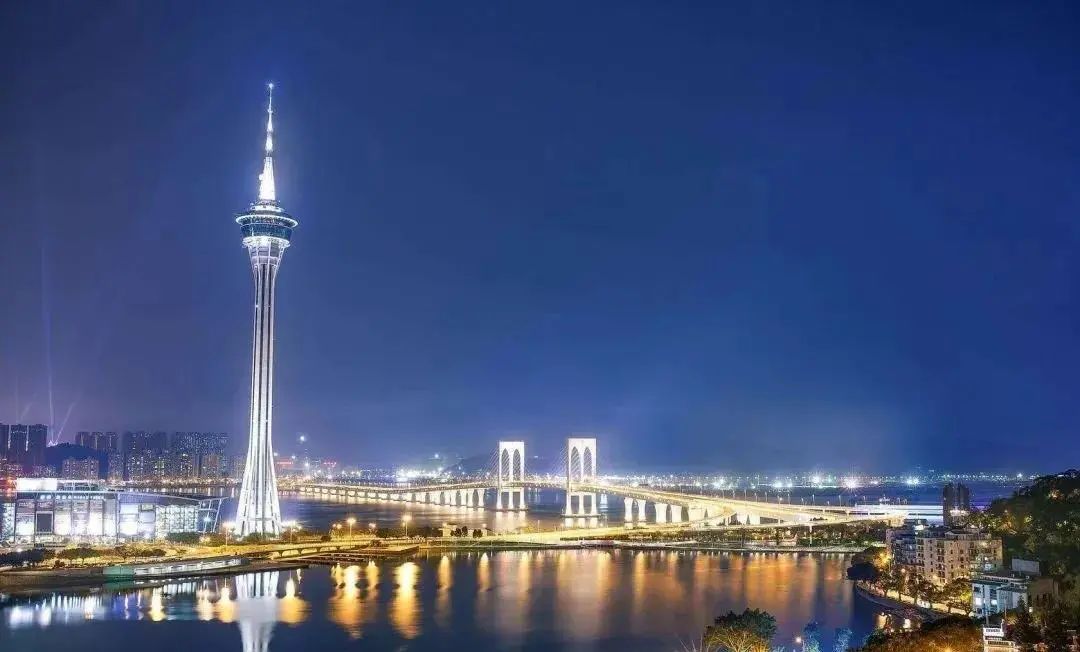 新澳2025澳門期期準(zhǔn)，探索未來博彩業(yè)的趨勢與機(jī)遇，澳門博彩業(yè)未來趨勢展望，新澳2025的機(jī)遇與挑戰(zhàn)