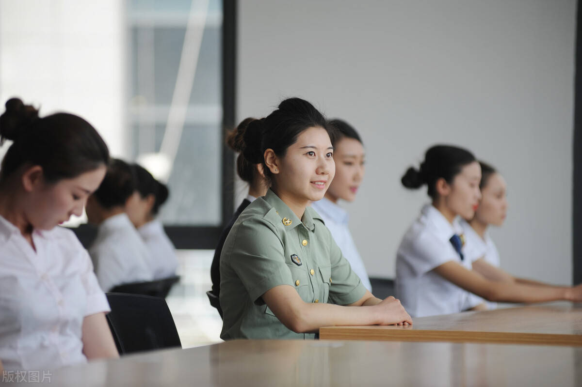 女生考部隊文職報考攻略，實現(xiàn)夢想，從這里起航，女生考部隊文職報考攻略，實現(xiàn)夢想，從文職起航之路