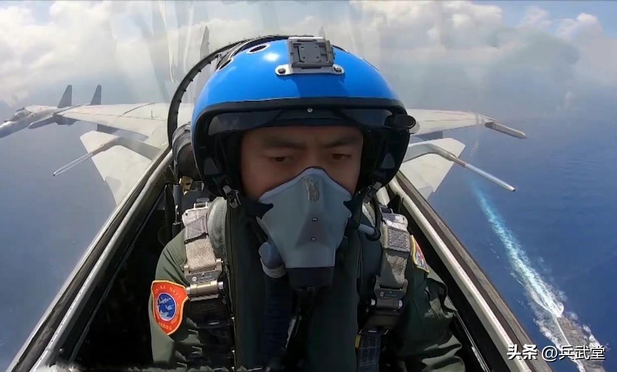 遼寧艦艦長(zhǎng)，中國(guó)海軍的杰出領(lǐng)航者，遼寧艦艦長(zhǎng)，中國(guó)海軍的領(lǐng)航先鋒