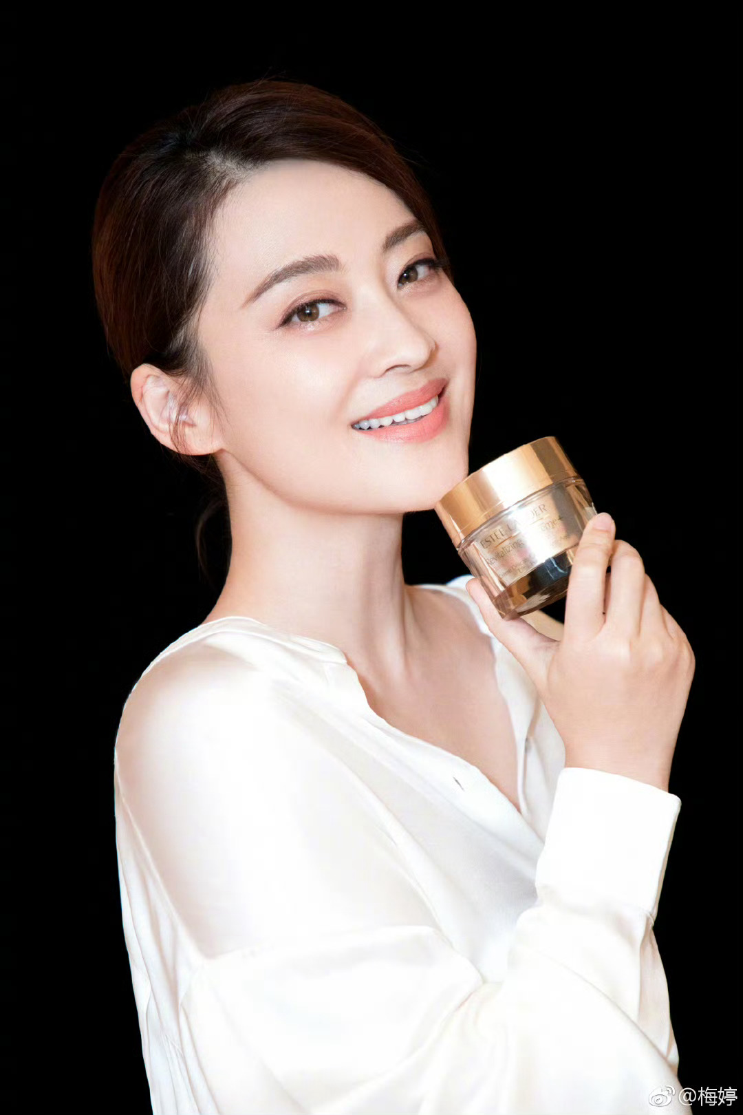 梅婷個人資料簡介及現(xiàn)任職務(wù)概述，梅婷個人資料與現(xiàn)任職務(wù)概覽