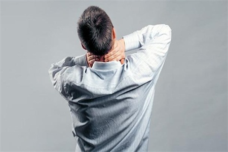 落枕了如何迅速恢復(fù)？全面指南幫你解決煩惱，落枕全面解決指南，如何快速恢復(fù)，告別煩惱？