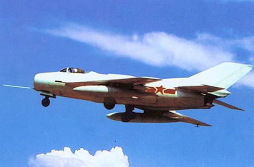 殲-12戰(zhàn)斗機(jī)，中國(guó)空軍的重要里程碑，殲-12戰(zhàn)斗機(jī)，中國(guó)空軍發(fā)展的重要里程碑