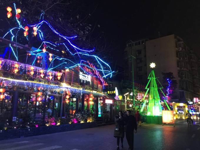 北京到成都自駕游攻略，一路風(fēng)光與美食的盛宴，北京至成都自駕游攻略，風(fēng)光與美食的盛宴之旅