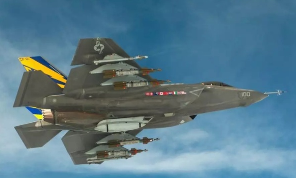 殲-35官方介紹，新一代艦載戰(zhàn)斗機(jī)的卓越性能，殲-35新一代艦載戰(zhàn)斗機(jī)卓越性能介紹