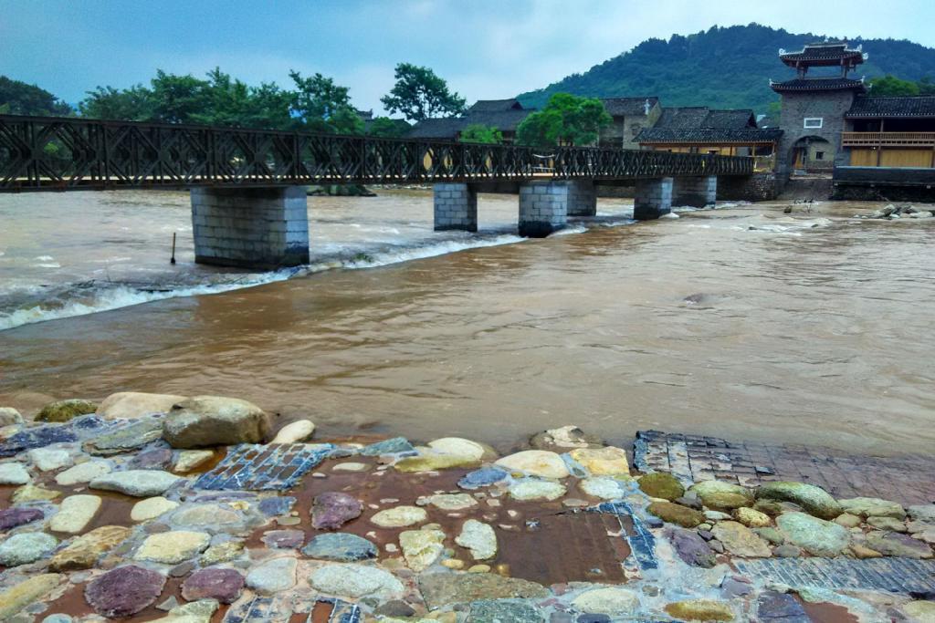 桂林市區(qū)有什么好玩的地方景點——全方位游玩攻略，桂林市區(qū)全方位游玩攻略，必游景點推薦